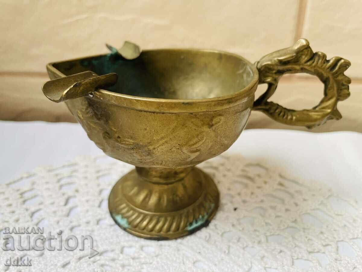 Beautiful brass 2-in-1 candlestick with ashtray from England