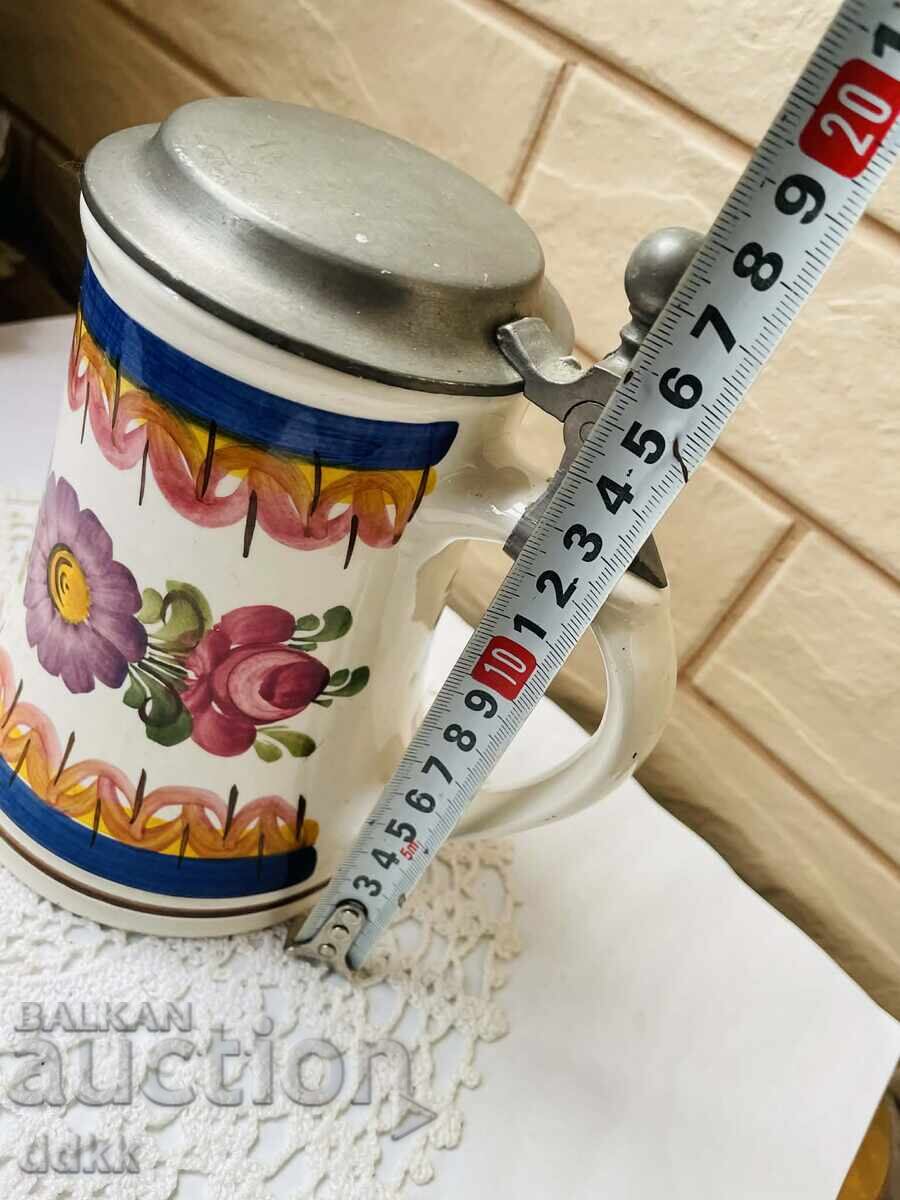 Аукцион Красива ръчно рисувана керамична халба от Германия