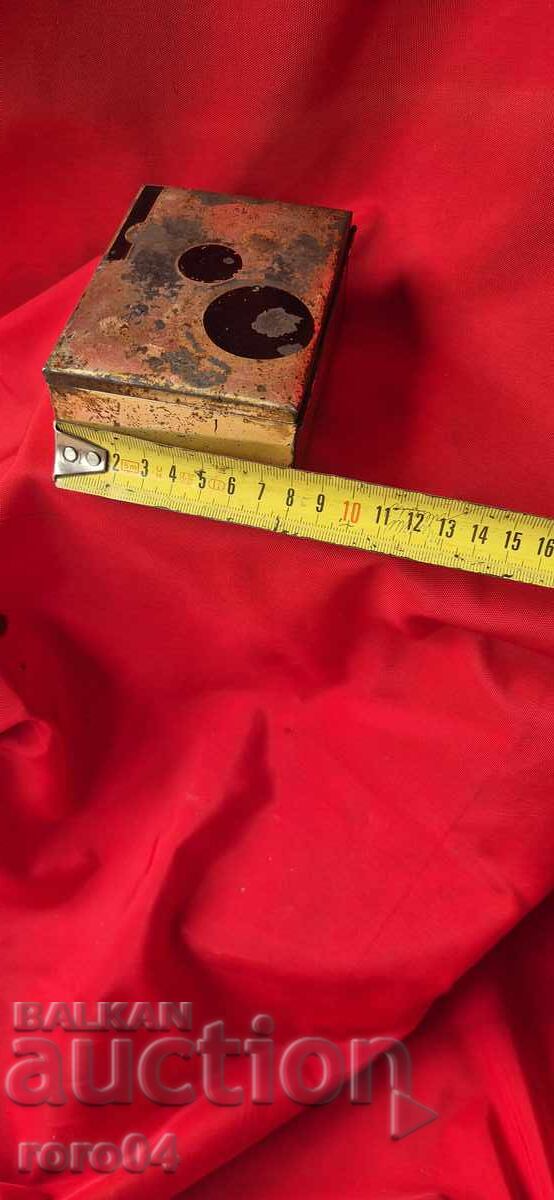 Доставка на СТАРА ТЕНЕКИЕНА/ДЪРВЕНА КУТИЯ - ЦАРСТВО БЪЛГАРИЯ