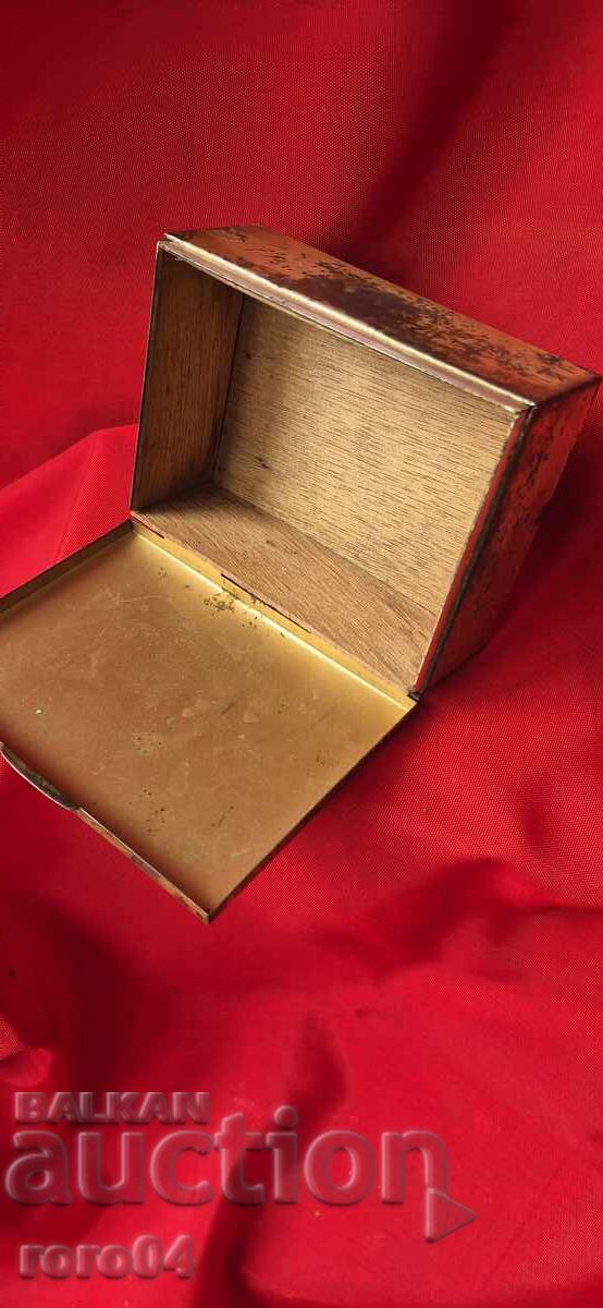 СТАРА ТЕНЕКИЕНА/ДЪРВЕНА КУТИЯ - ЦАРСТВО БЪЛГАРИЯ - 7