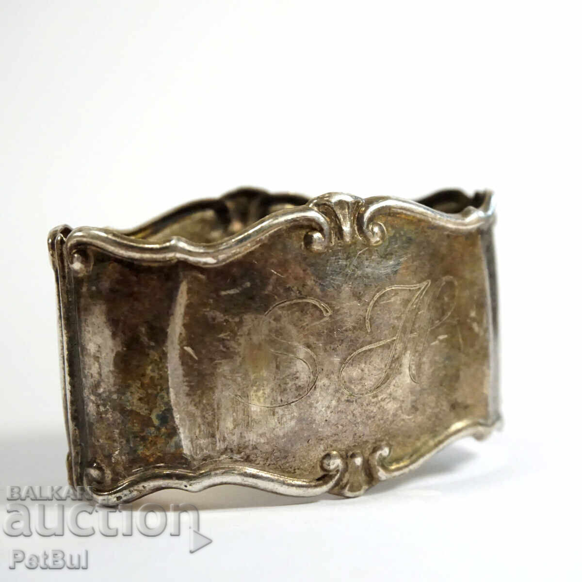 Frumos Inel de Șervețel Vechi cu Decorație și Inițiale