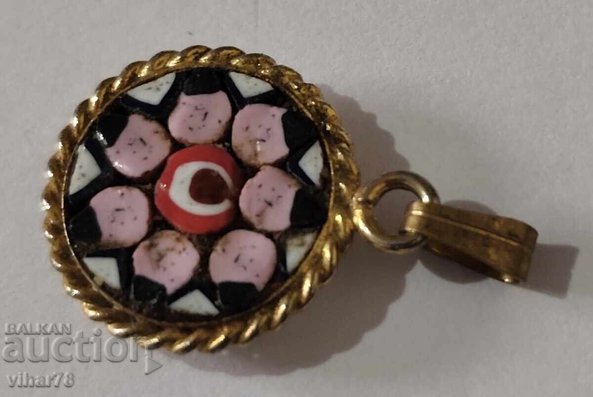 Δημοπρασία Κρεμαστό δεν είναι Ασημένιο Δημοπρασία Κρεμαστό δεν είναι Ασημένιο