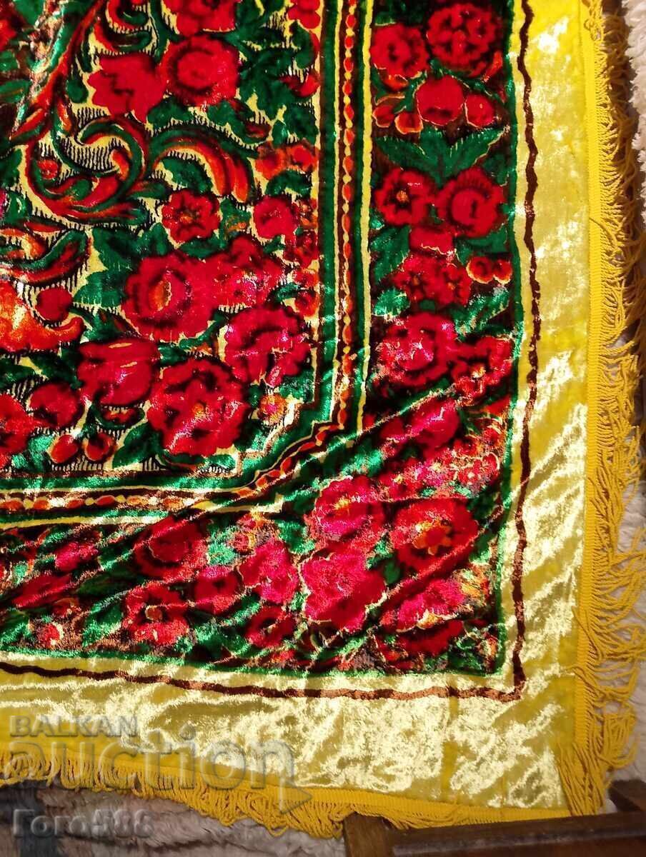 Fețe de masă, mari cu preț € 6.50 | 12.71 BGN Fețe de masă, mari cu preț € 6.50 | 12.71 BGN