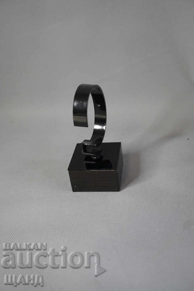 Livrarea Adriatica Suport original vechi pentru ceas de mână Livrarea Adriatica Suport original vechi pentru ceas de mână