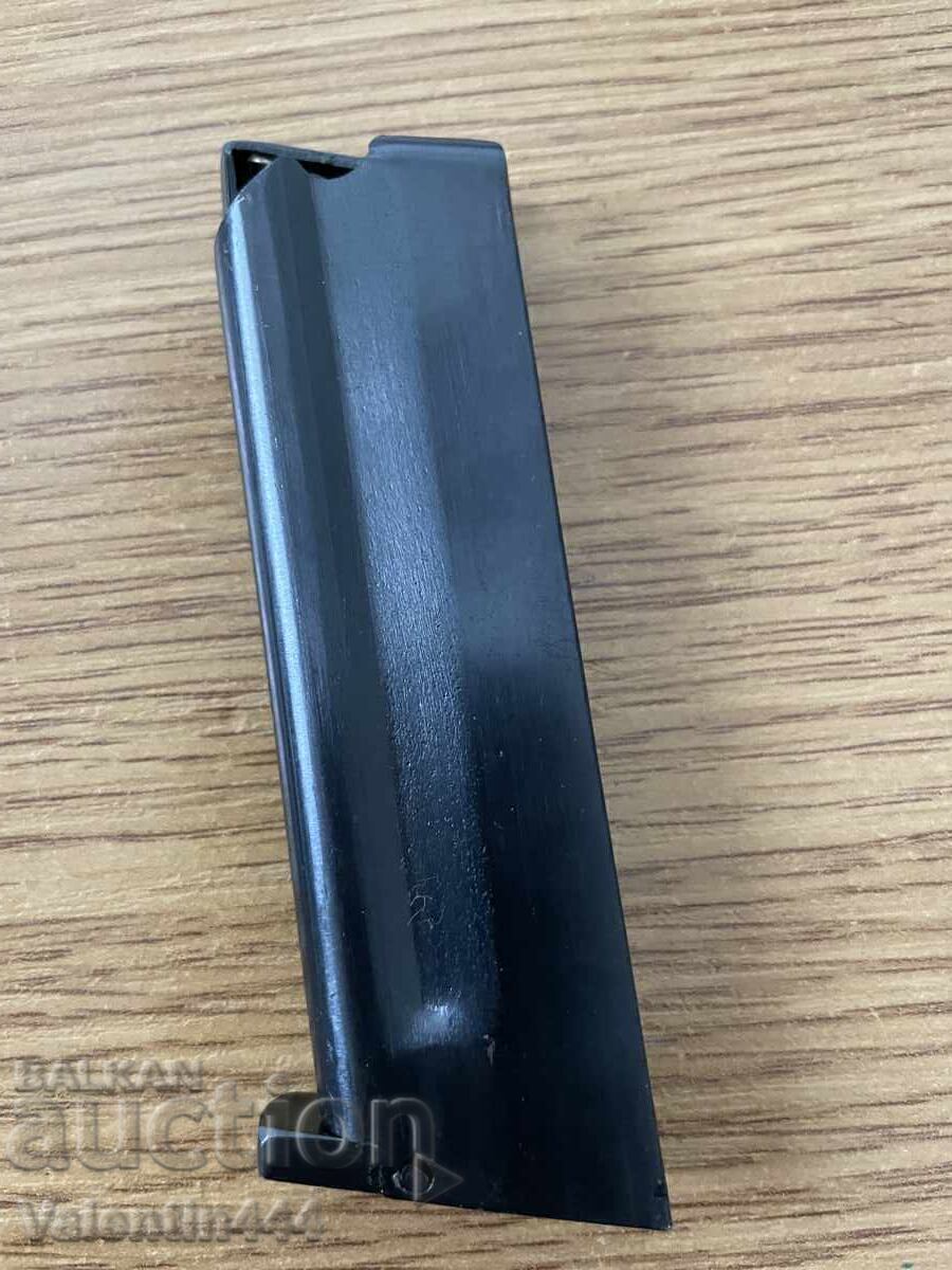 Încărcător pentru pistol cal. 6,35mm cu preț € 40.00 | 78.23 BGN