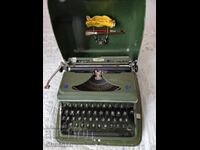 ΠΑΛΙΑ ΓΕΡΜΑΝΙΚΗ ΓΡΑΦΟΜΗΧΑΝΗ "TRIUMPH" ΣΕ ΑΡΙΣΤΗ ΚΑΤΑΣΤΑΣΗ!