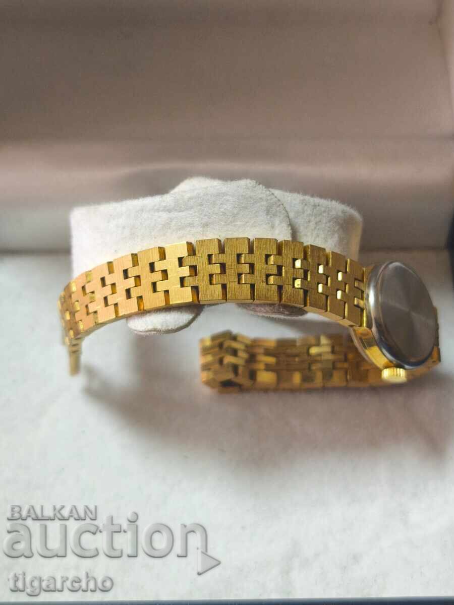 Доставка на Дамски часовник Чайка Доставка на Дамски часовник Чайка