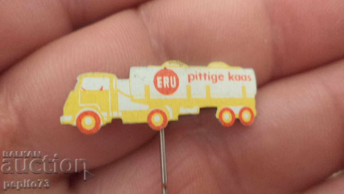 Advertising badge, ERU, cheese brand