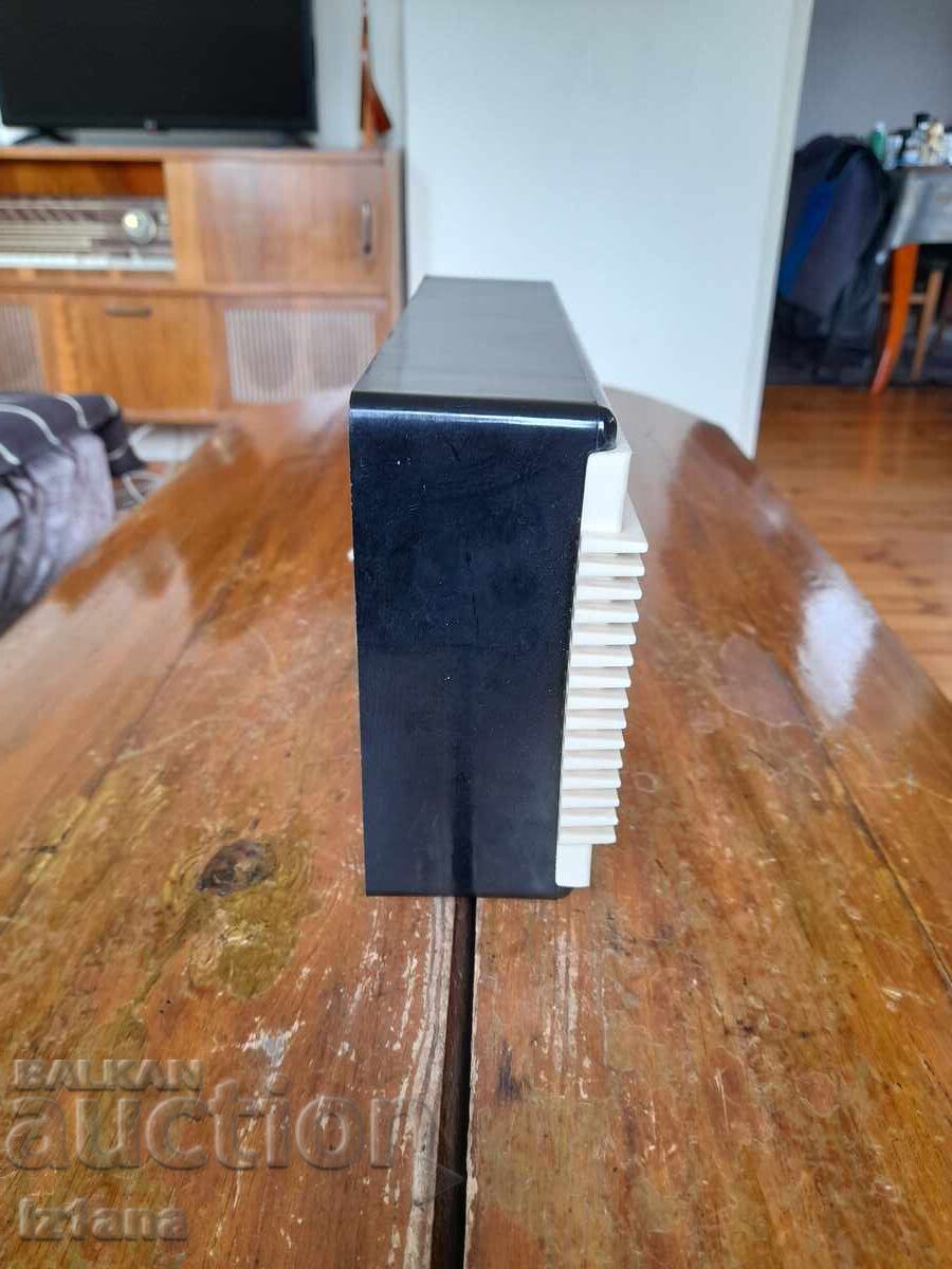 Vechi punct radio Surpriz-301 cu preț € 37.00 | 72.37 BGN Vechi punct radio Surpriz-301 cu preț € 37.00 | 72.37 BGN