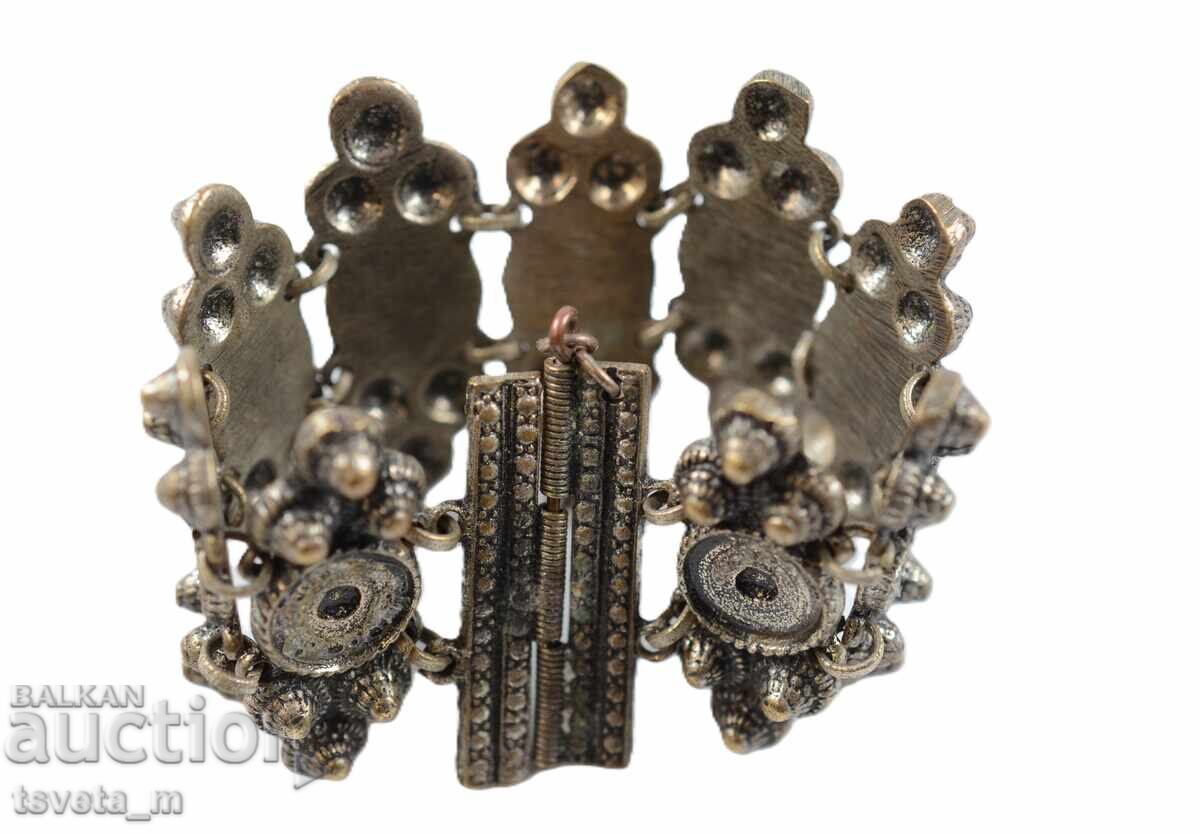 Auction  Antique Renaissance Bronze Bracelet