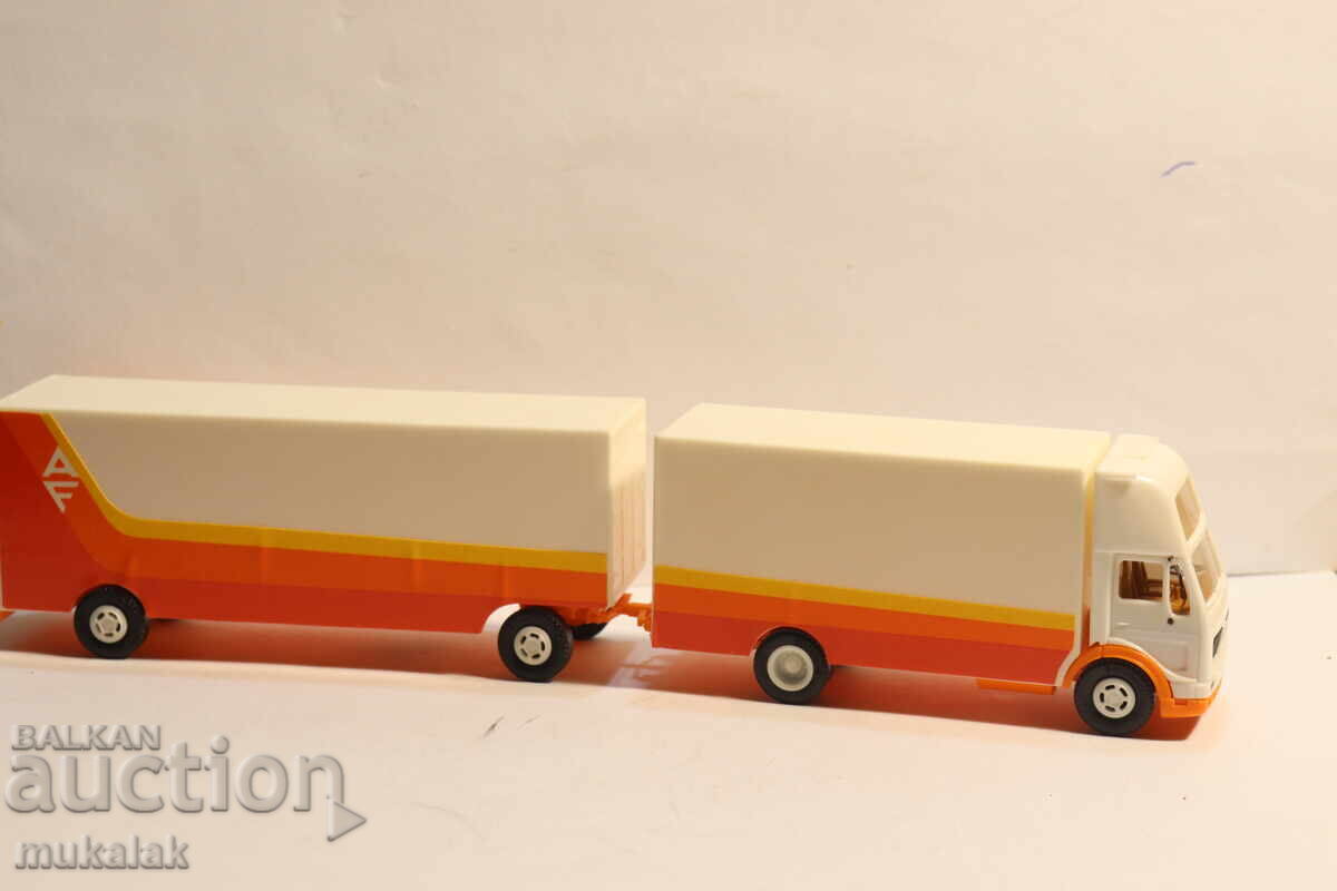 Livrarea HERPA 1:87 H0 MERCEDES BENZ TIR CAMION MODEL Livrarea HERPA 1:87 H0 MERCEDES BENZ TIR CAMION MODEL