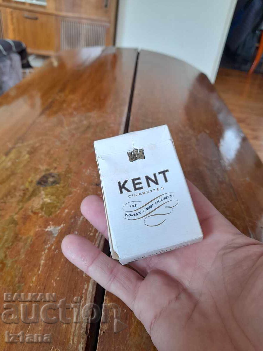 Auction  An old Kent cigarette box
