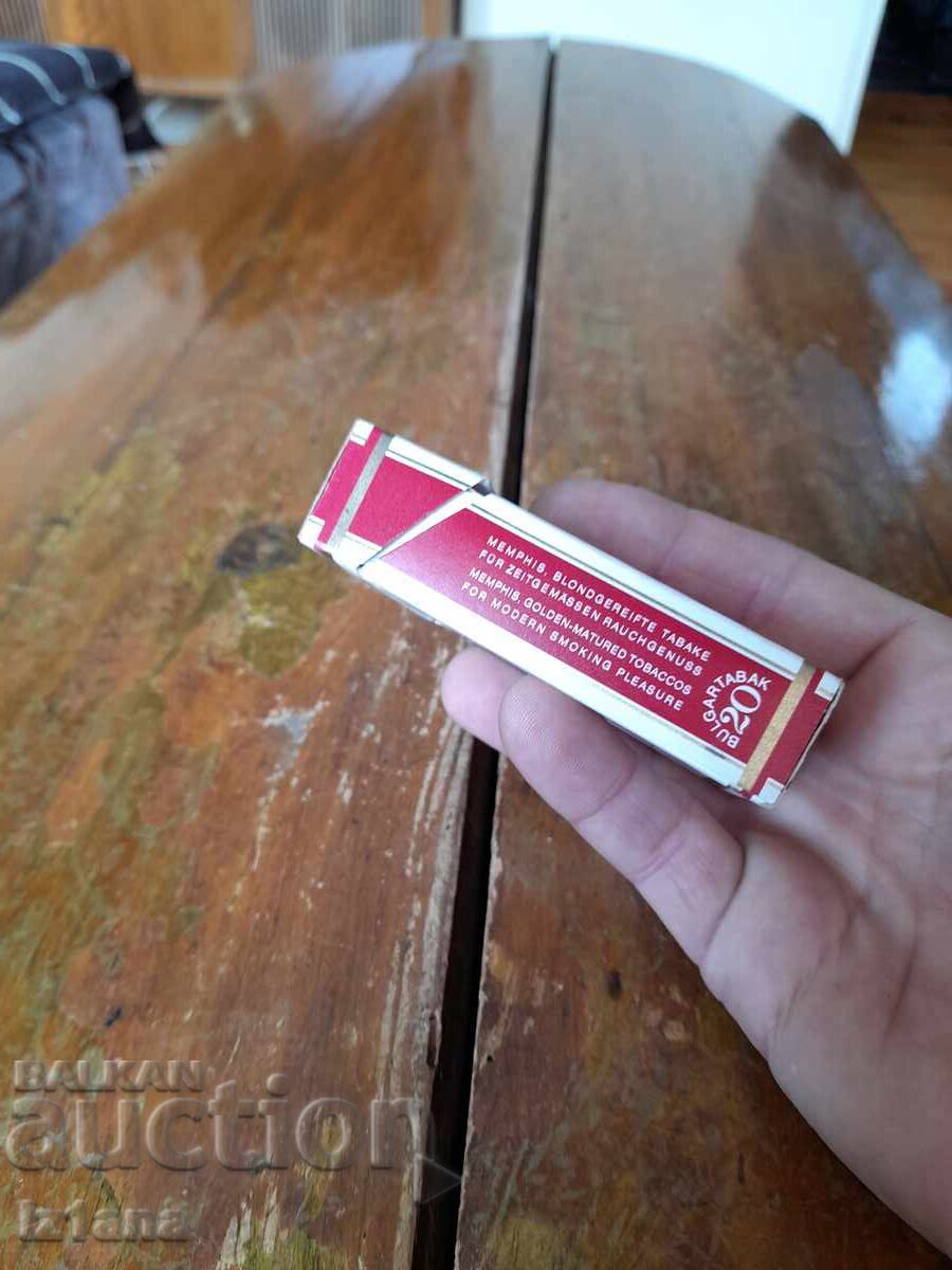 Cutie veche de țigări Memphis cu preț € 11.00 | 21.51 BGN