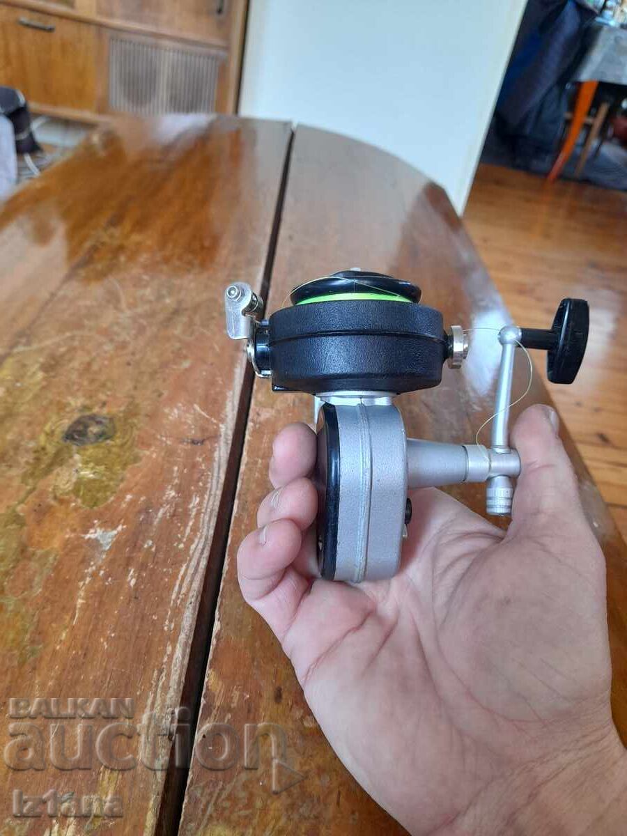 Licitație Mulinetă veche de pescuit Licitație Mulinetă veche de pescuit