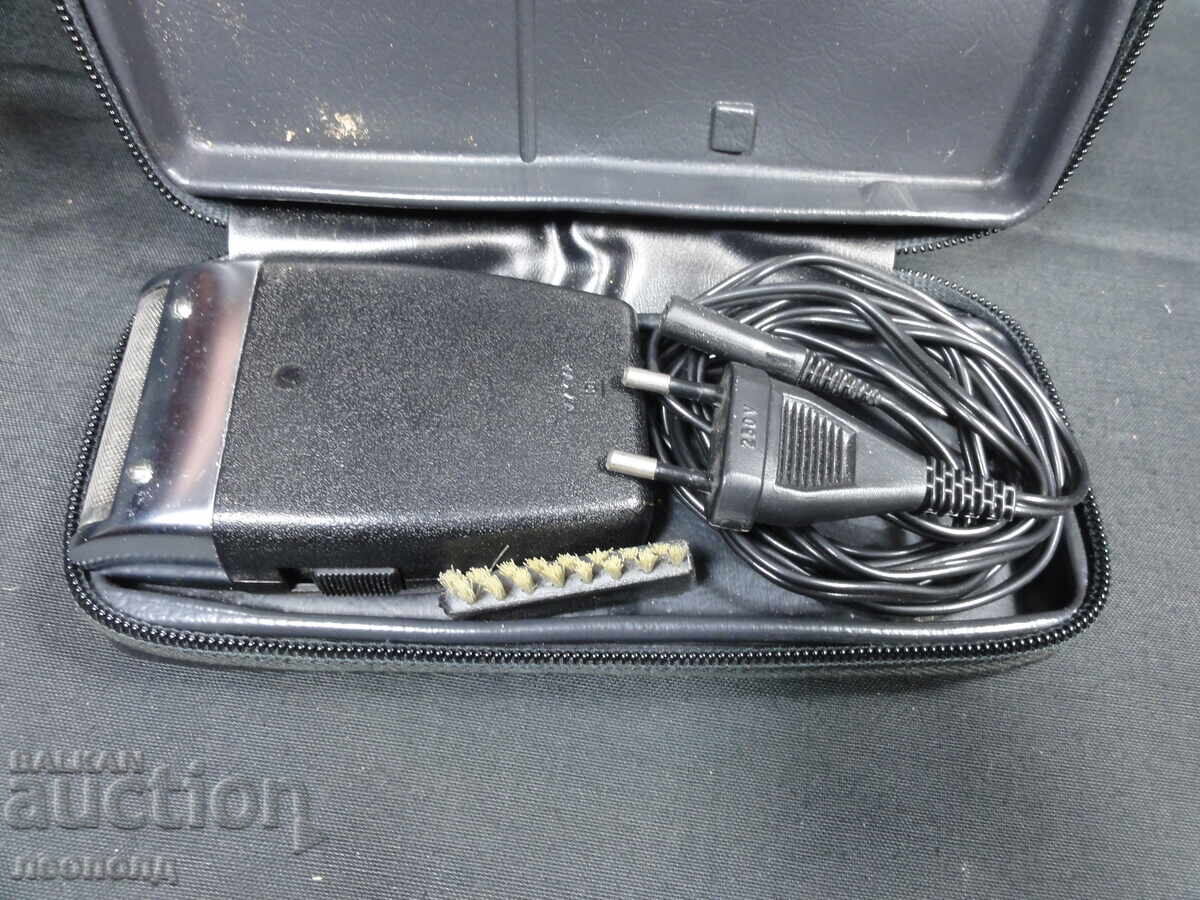 Old Vintage Retro USSR Socialistic Razor MIKMA with price € 0.01 | 0.02 BGN