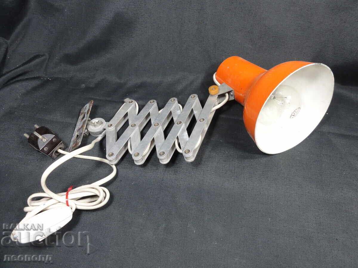 Auction Old Retro Social Wall Extendable Work Lamp Auction Old Retro Social Wall Extendable Work Lamp