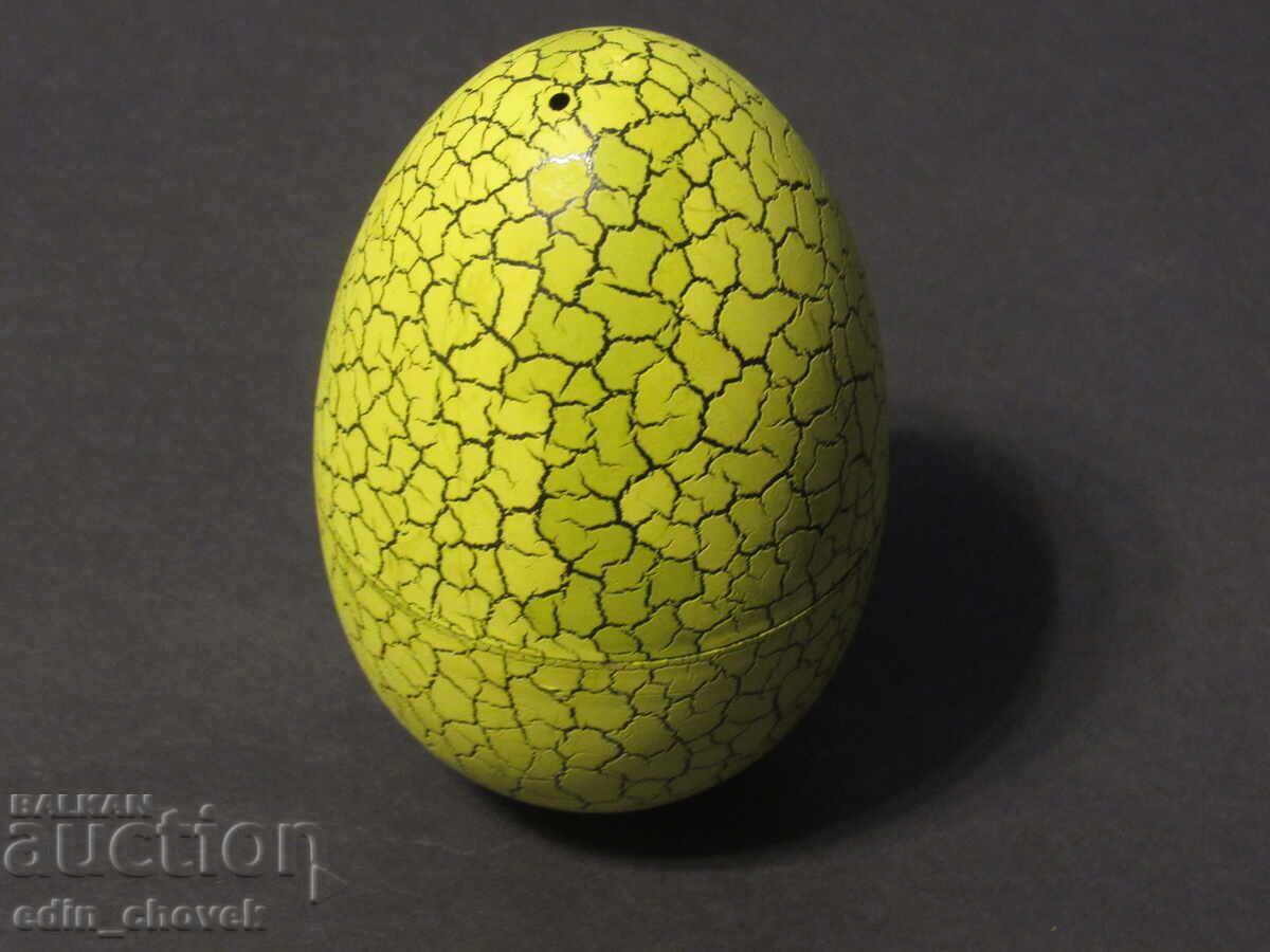 Доставка на Играчка яйце пластмаса.