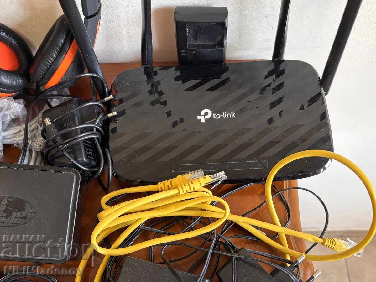 Lot de echipamente electronice, router, căști și altele, FĂRĂ PREȚ DE REZERVĂ! cu preț € 7.00 | 13.69 BGN
