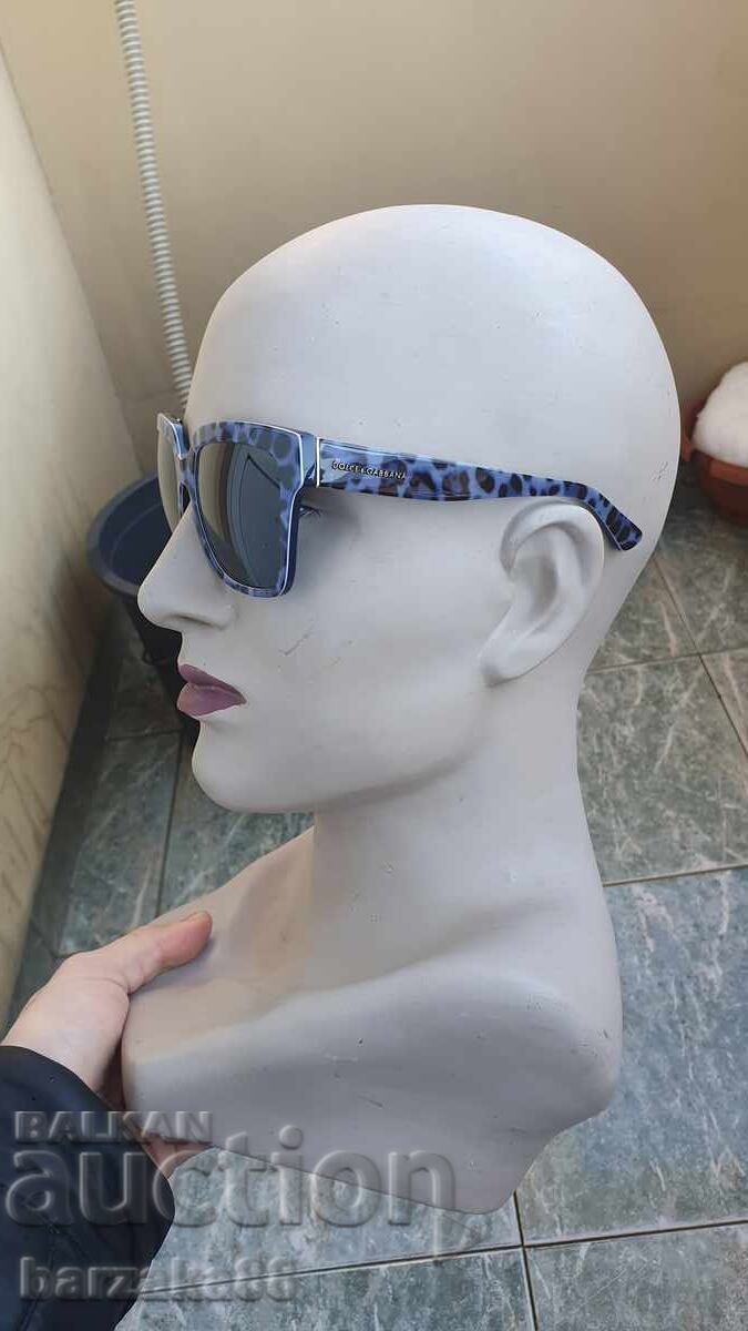 Παράδοση Γυναικεία γυαλιά ηλίου DOLCE GABBANA Παράδοση Γυναικεία γυαλιά ηλίου DOLCE GABBANA