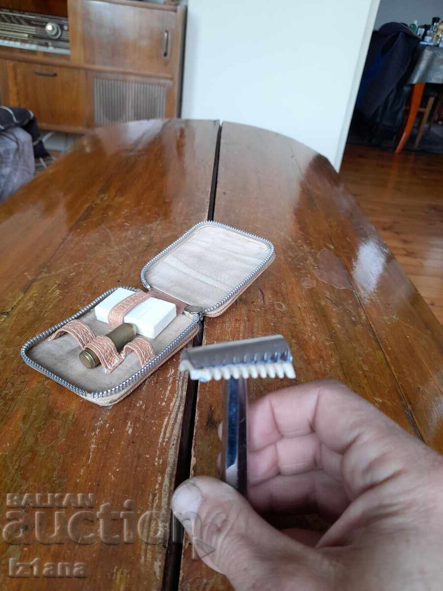 Trusă de bărbierit bătrâni - 5