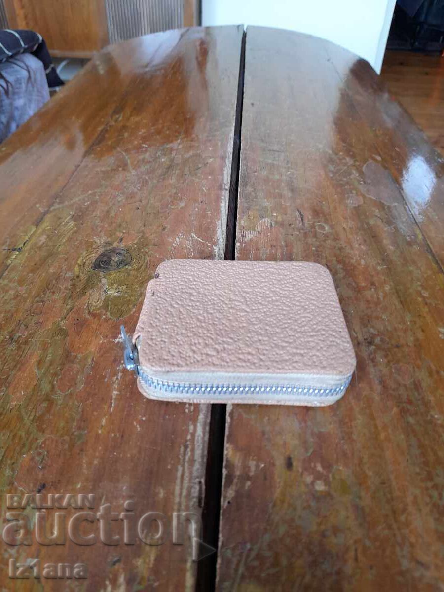 Trusă de bărbierit bătrâni