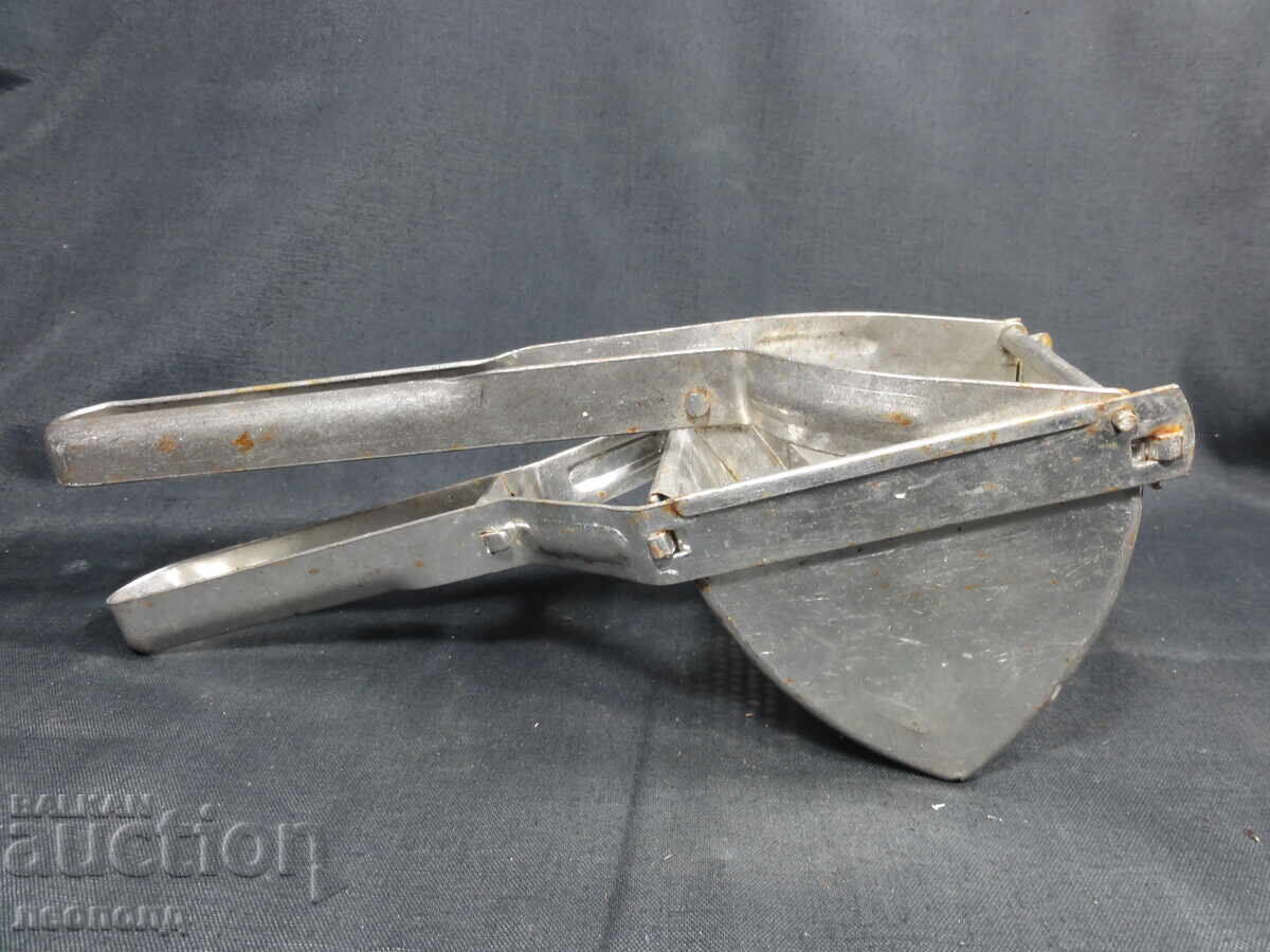 Livrarea BZTS STAR RETRO APARAT DE BUCĂTĂRIE MANUAL PENTRU PRESAT CARTOFI Livrarea BZTS STAR RETRO APARAT DE BUCĂTĂRIE MANUAL PENTRU PRESAT CARTOFI