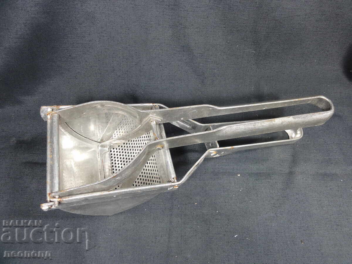 BZTS STAR RETRO APARAT DE BUCĂTĂRIE MANUAL PENTRU PRESAT CARTOFI - 5 BZTS STAR RETRO APARAT DE BUCĂTĂRIE MANUAL PENTRU PRESAT CARTOFI - 5