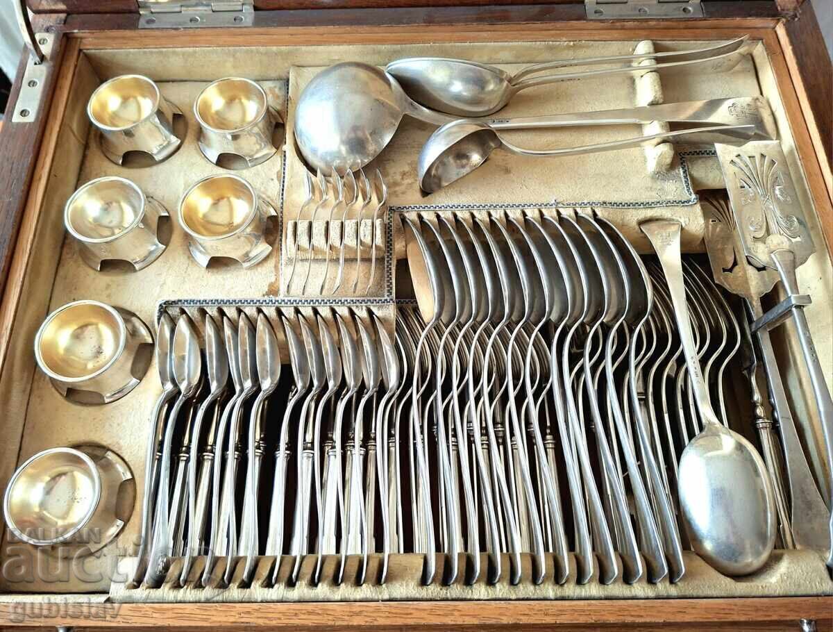 Silver cutlery, Austria, 1920s, 7898 g with price € 26000.00 | 50851.58 BGN Silver cutlery, Austria, 1920s, 7898 g with price € 26000.00 | 50851.58 BGN