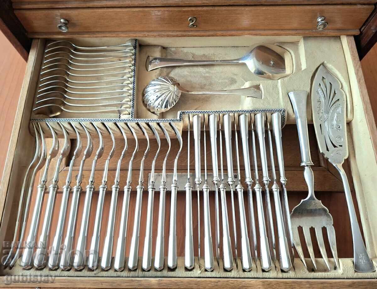 Auction Silver cutlery, Austria, 1920s, 7898 g Auction Silver cutlery, Austria, 1920s, 7898 g