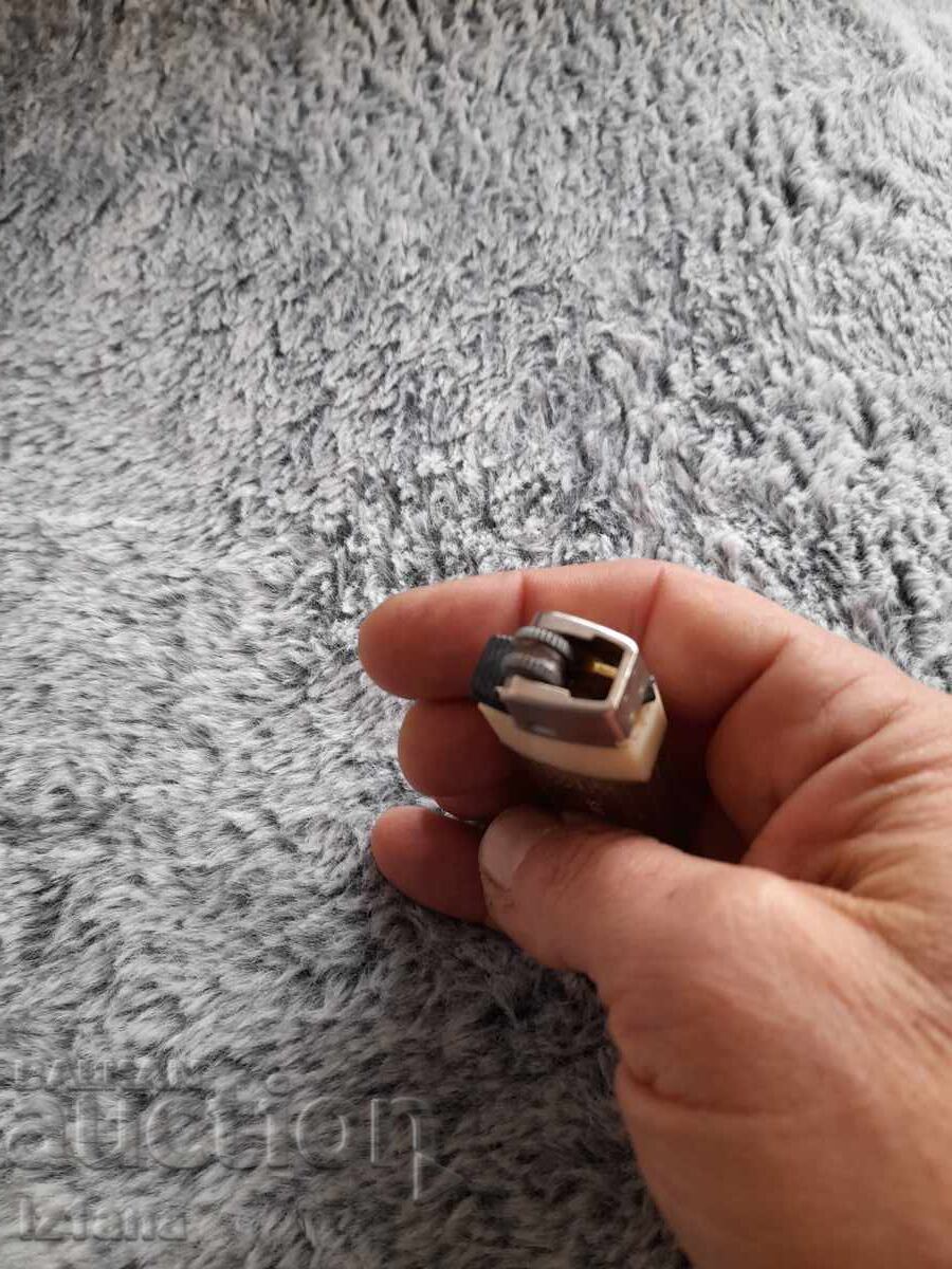 Licitație Brichetă veche Tehnoexportstroy Licitație Brichetă veche Tehnoexportstroy