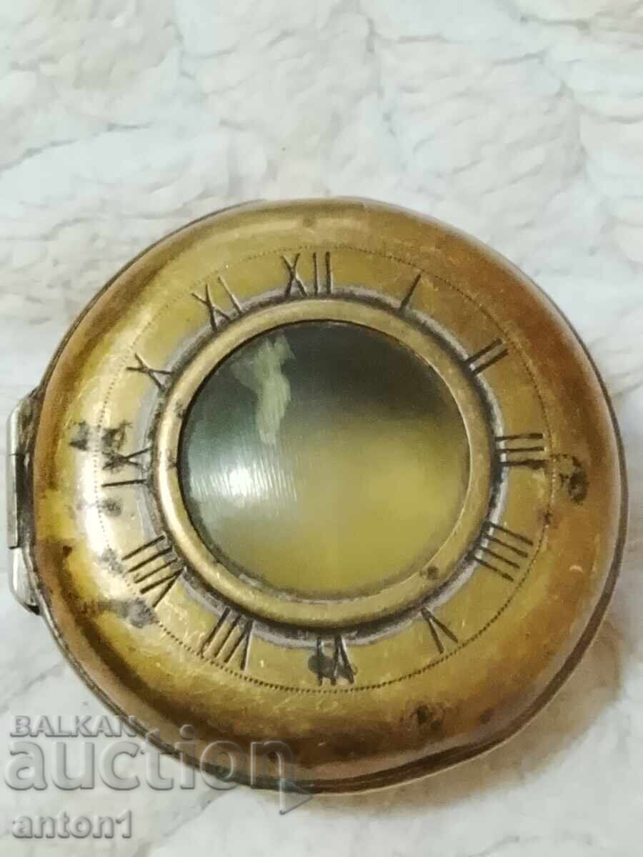 Кутийка за часовник