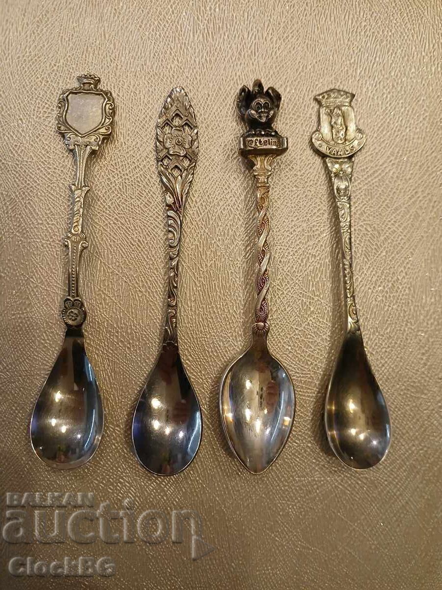 Licitație LOT DE LINGURI SUVENIR VINTAGE (Olanda) Licitație LOT DE LINGURI SUVENIR VINTAGE (Olanda)