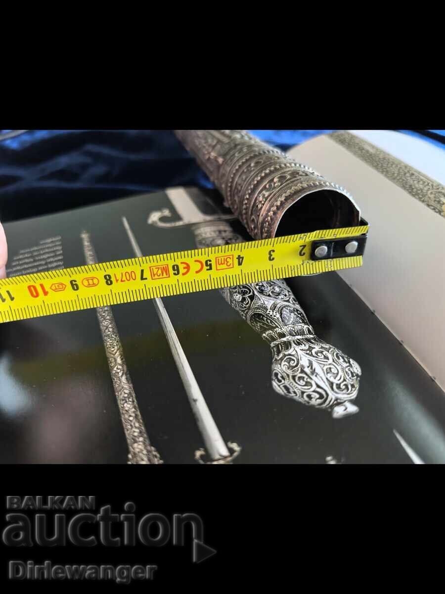 Licitație KANIA. CUȚIT. IAȚAGAN. CARACULAC. FORJATĂ