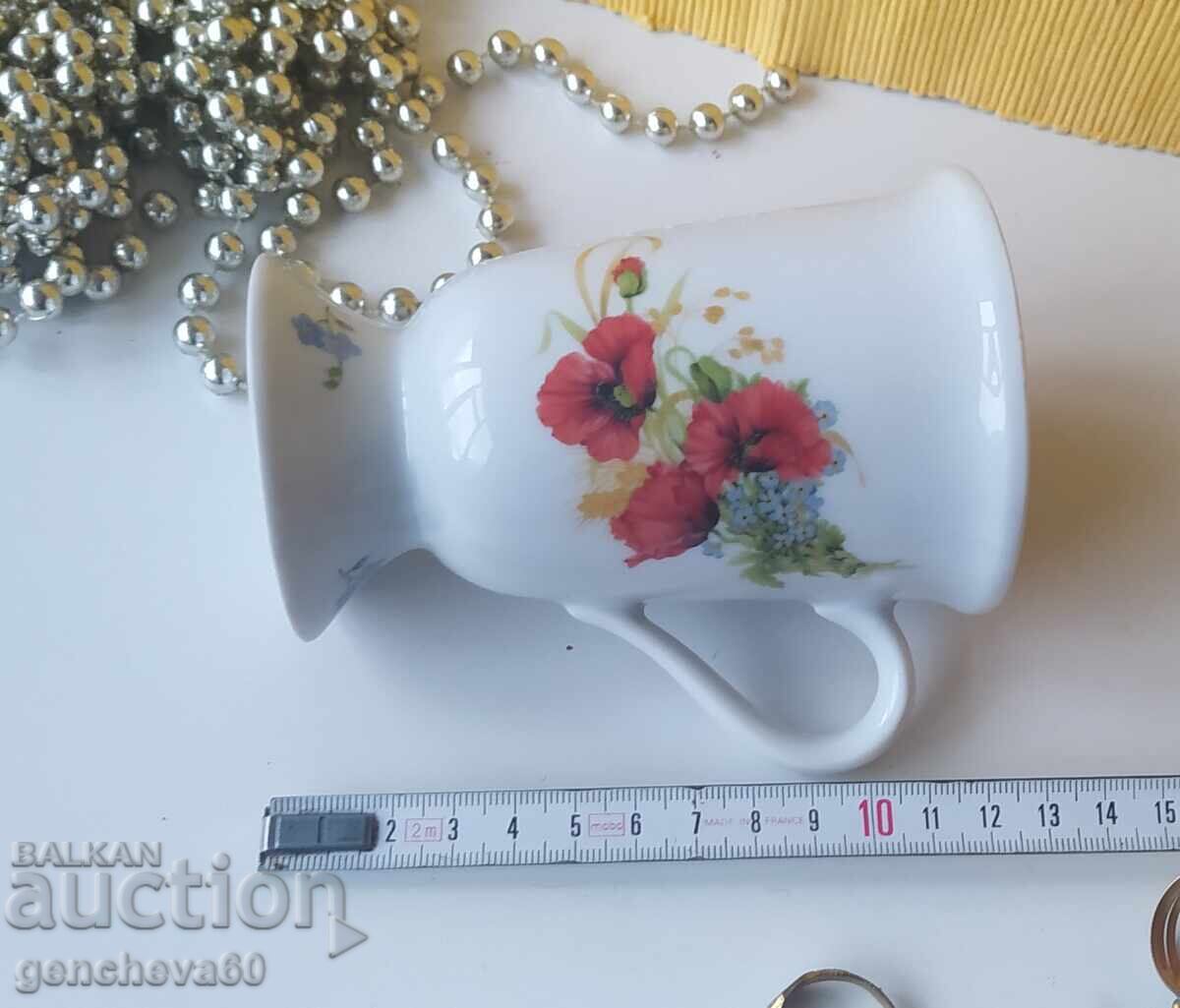 Ceașcă de porțelan Maci - Bavaria cu preț € 10.00 | 19.56 BGN