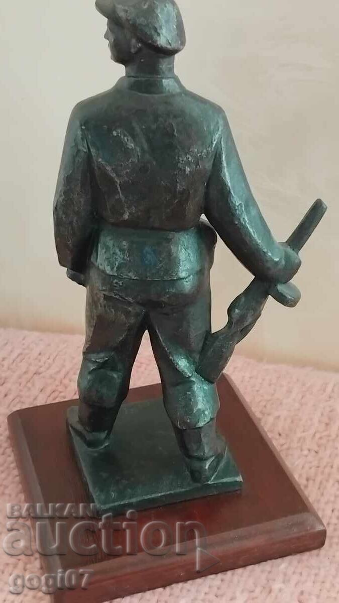 Licitație Statuetă figură plastică Partizan! URSS