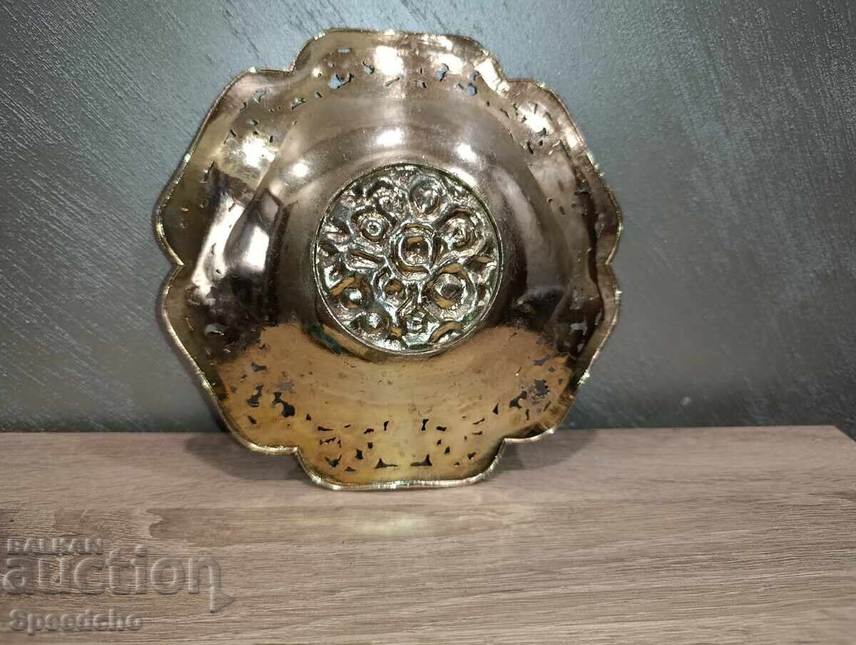 Ασημένια παλιά φρουτιέρα με τιμή € 13.99 | 27.36 BGN