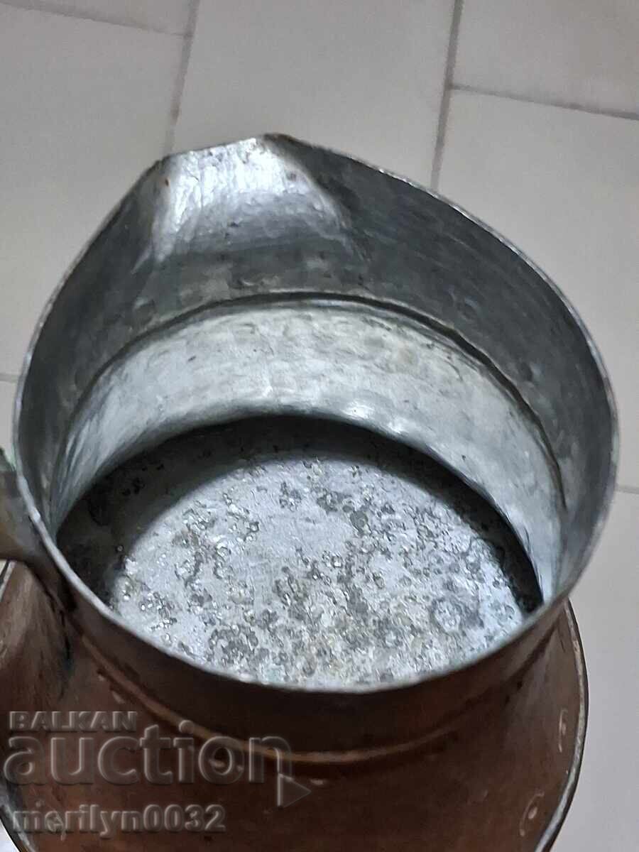 Παράδοση Παλιό κονσερβοποιημένο χάλκινο cezve, καφετιέρα, χάλκινο, χάλκινο δοχείο