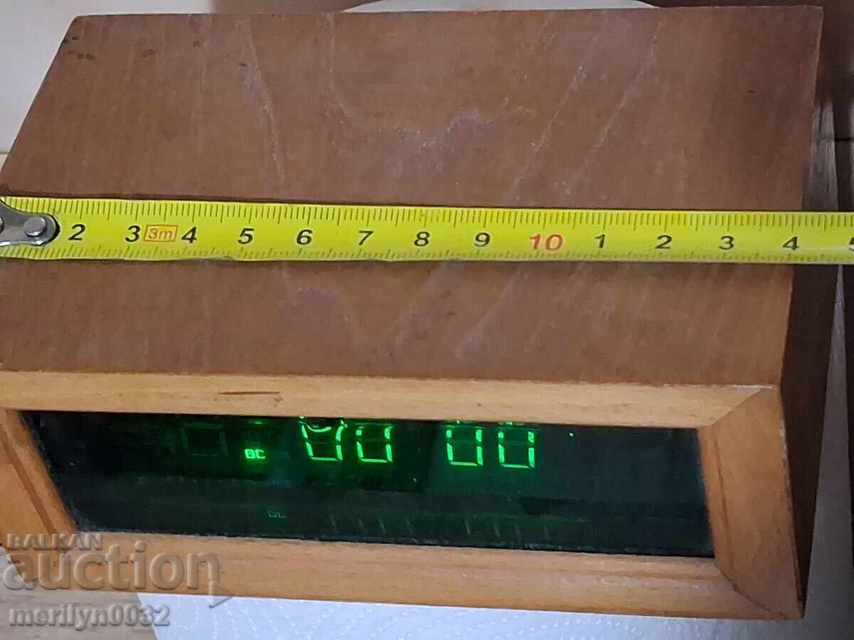 Ηλεκτρικό επιτραπέζιο ρολόι-ξυπνητήρι Σοβιετικής Ένωσης - 5