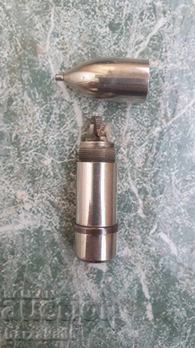 Παράδοση Παλιό βενζινοκίνητο αναπτήρα Peugeot