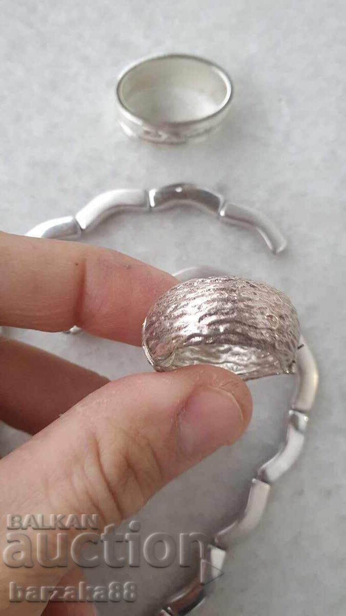 Δημοπρασία Ασημένιο κολιέ και άλλα Δημοπρασία Ασημένιο κολιέ και άλλα