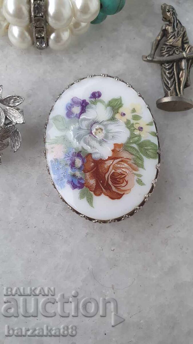 Παλιά καρφίτσα, βραχιόλι και ΑΛΛΑ με τιμή € 10.00 | 19.56 BGN Παλιά καρφίτσα, βραχιόλι και ΑΛΛΑ με τιμή € 10.00 | 19.56 BGN