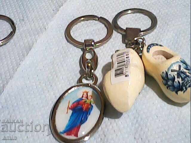 Lot of clip holders with price € 2.00 | 3.91 BGN