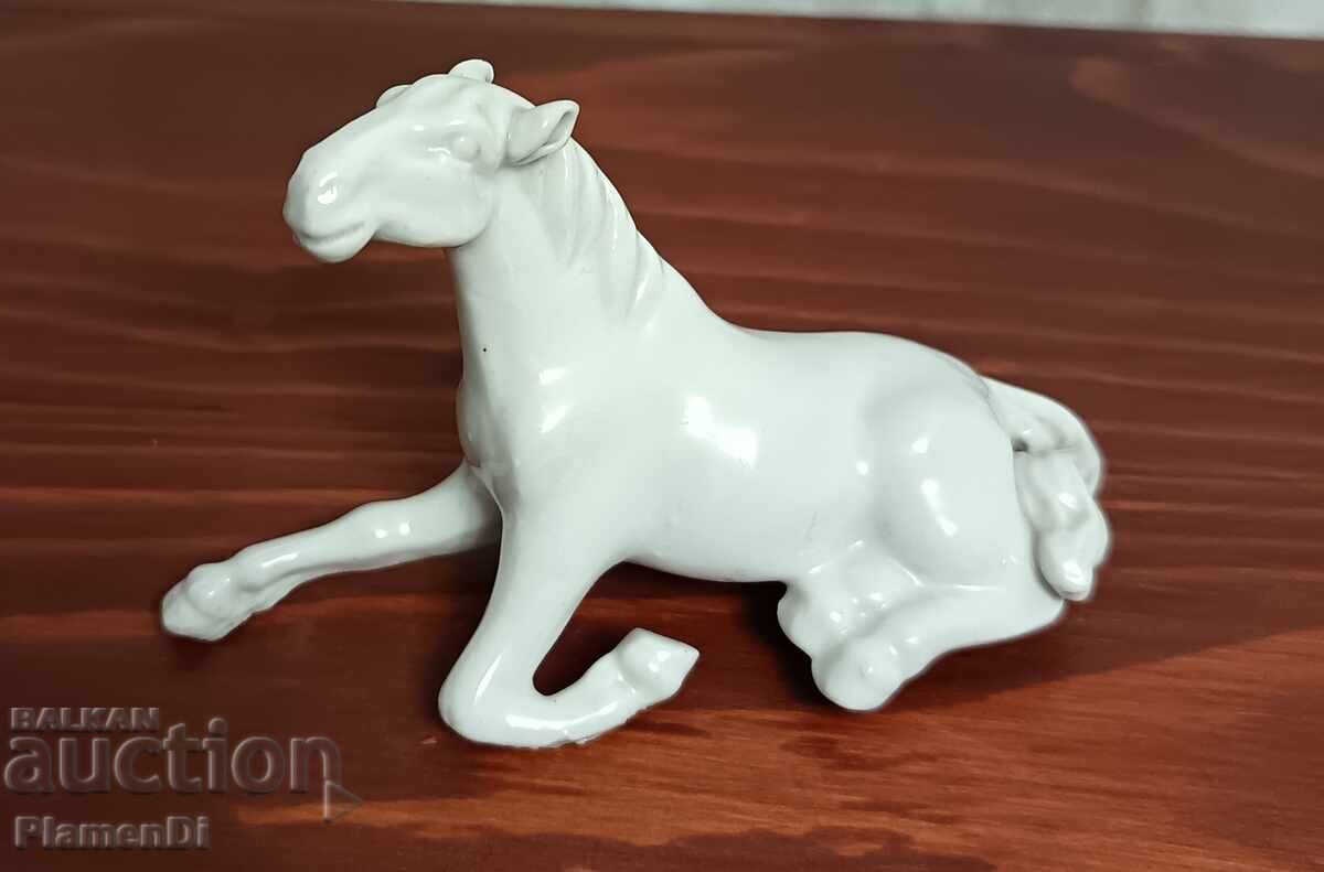 Доставка на Порцеланова фигурка, статуетка Доставка на Порцеланова фигурка, статуетка