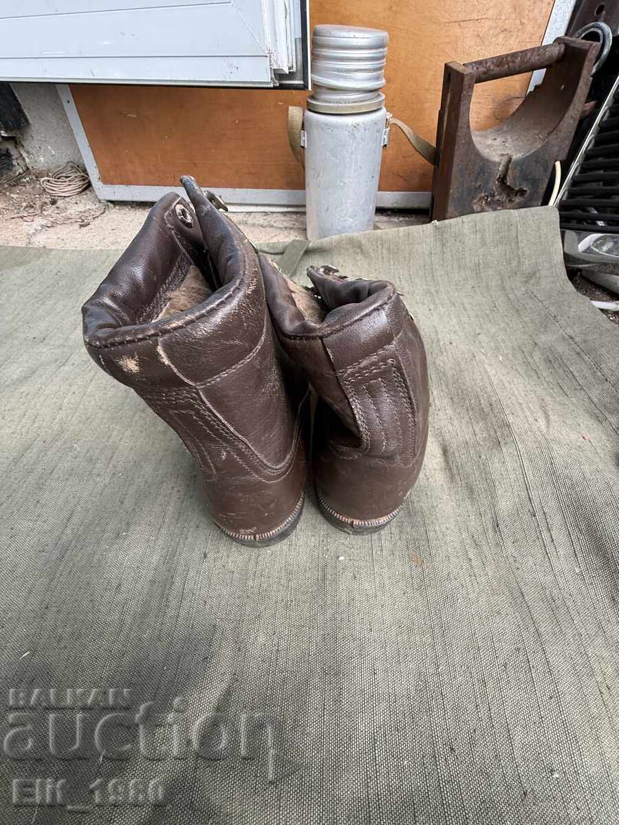 Licitație Bocanci de ofițer Licitație Bocanci de ofițer