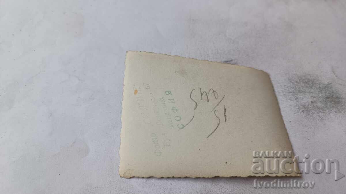 Снимка София Младежи и девойки в парка с цена € 0.88 | 1.72 лв. Снимка София Младежи и девойки в парка с цена € 0.88 | 1.72 лв.