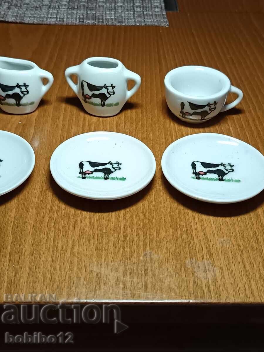 Livrarea SERVICIU DE CEAI VINTAGE