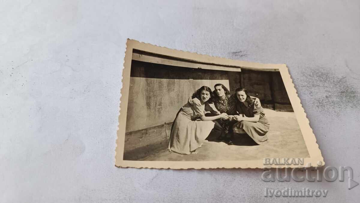Fotografie Sofia Trei fete tinere 1943