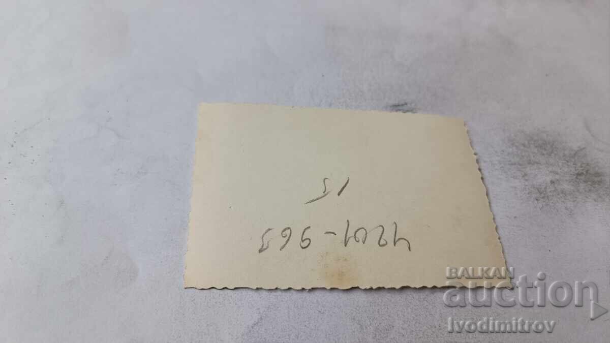 Foto Sofia Un băiețel pe trotuar cu preț € 0.88 | 1.72 BGN