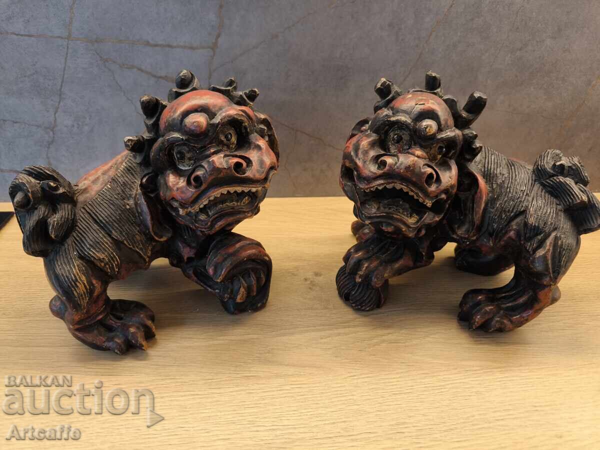 Pair of Temple Lions (Foo Dogs) – Hand Carved, Asia Pair of Temple Lions (Foo Dogs) – Hand Carved, Asia