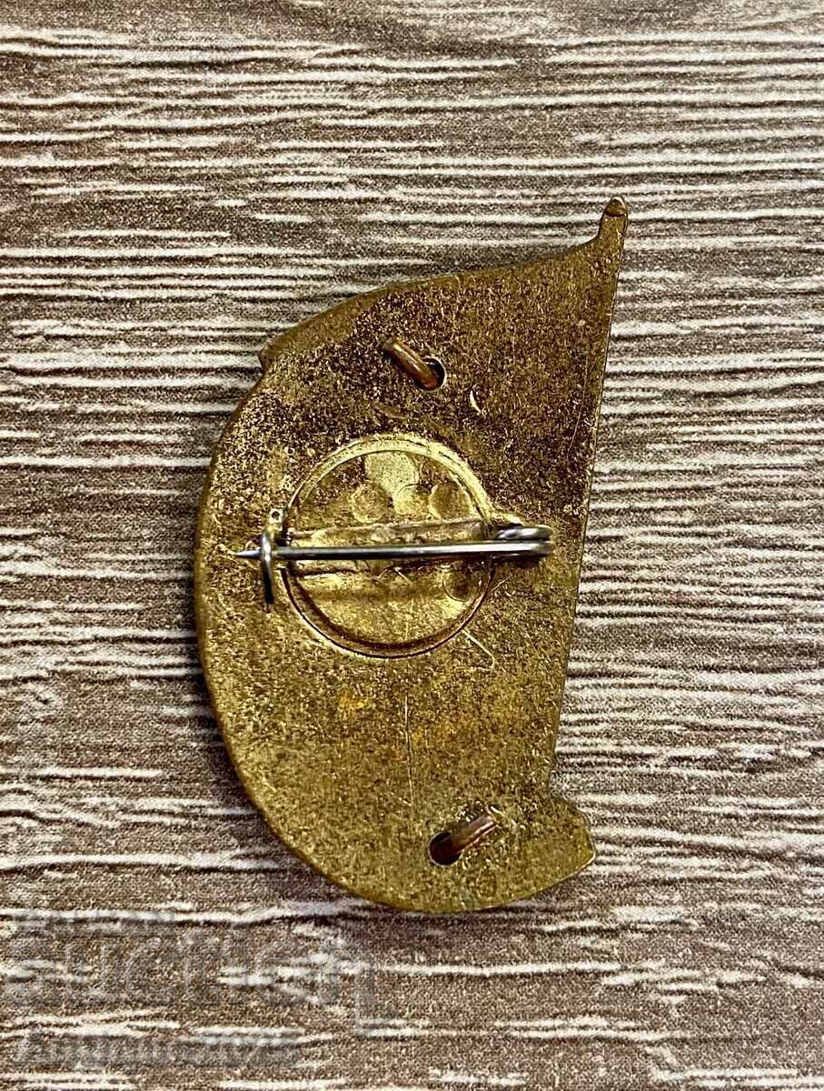 Emblem vintage „VSKhV“ URSS — alamă, email cu preț € 18.00 | 35.21 BGN